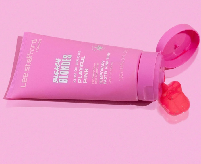Оттеночный пастельно-розовый бальзам Lee Stafford Kiss of Colour Pink Treatment, 150 мл