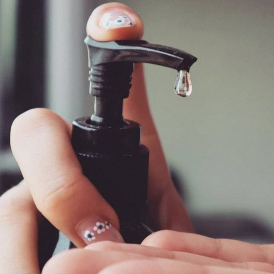 Мягкий очистительный гель для лица Лист Герани, Бергамот, Бутоны Розы Grown Alchemist Gentle Gel Facial Cleanser, 200 мл