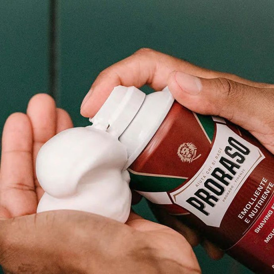 Пена для бритья с экстрактом сандалового дерева Proraso Red Shaving foam, 300 мл