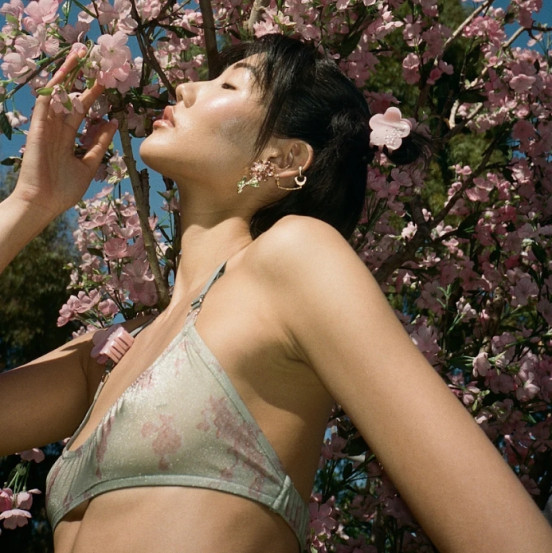 Заколка для волосся Emi Jay Midi Blossom Clip in Rose Milk